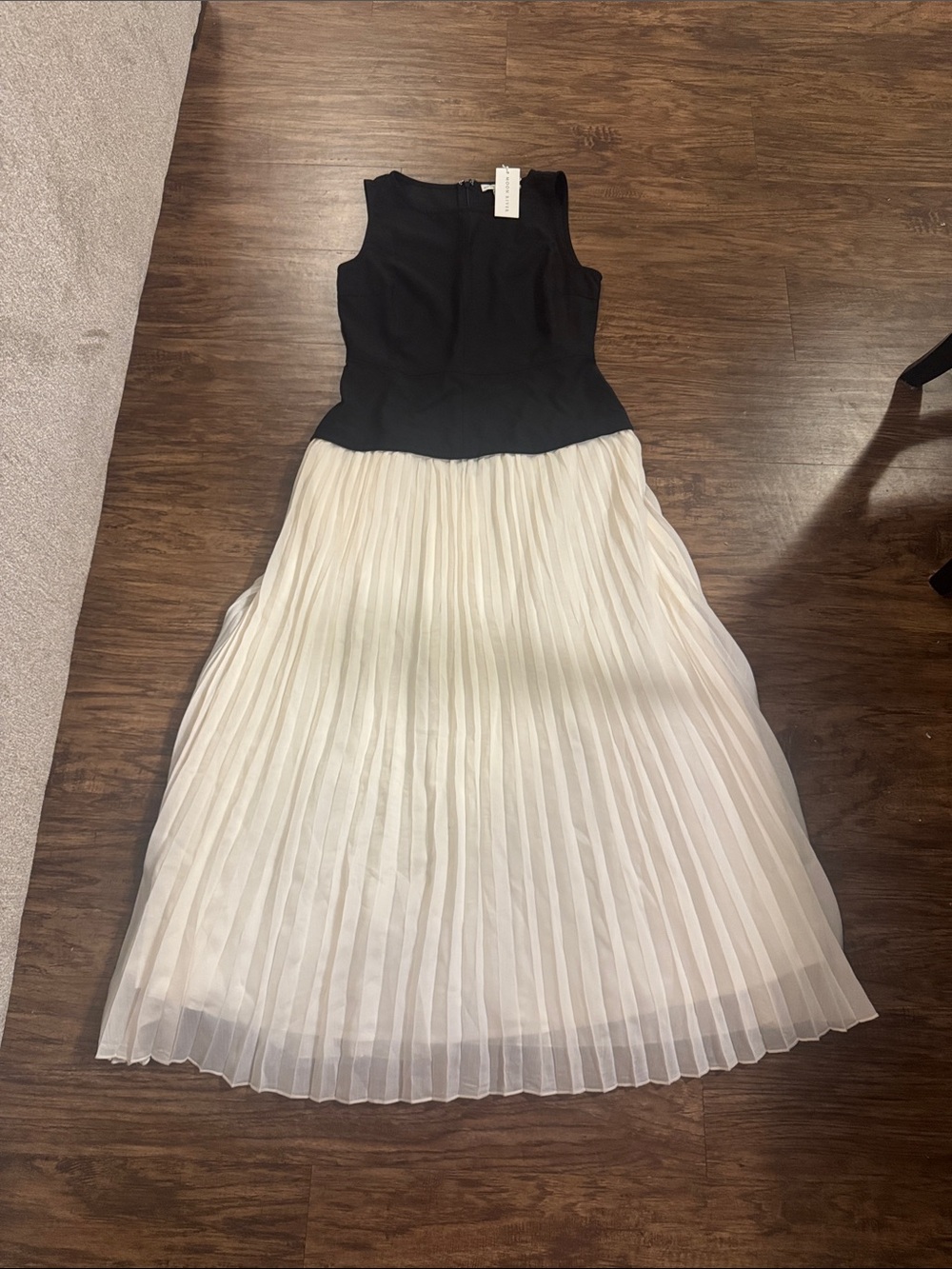 NWT Tuckernuck dress size medium